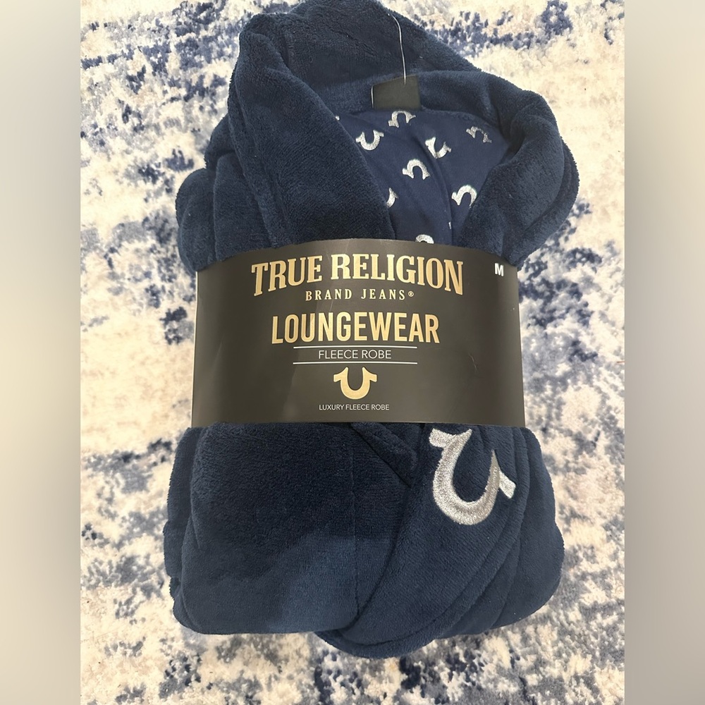 Men’s True Religion robe.
